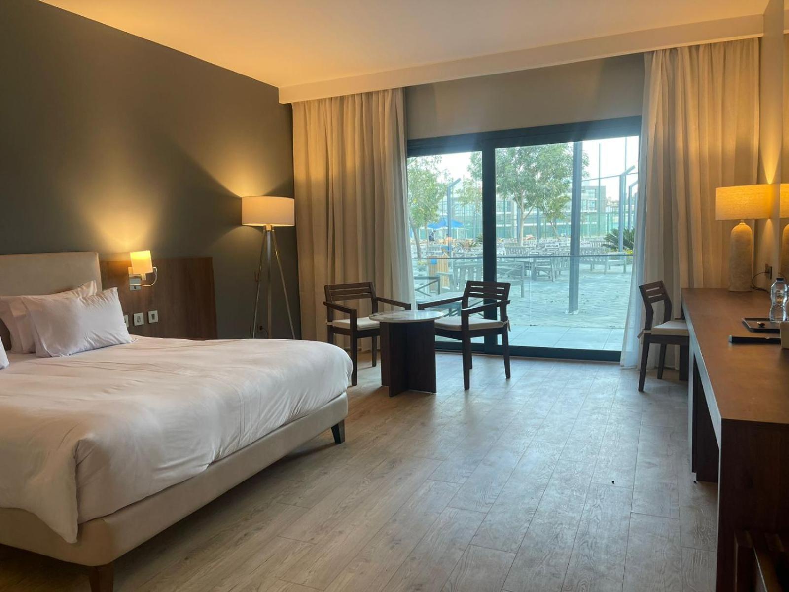 Phoenix Hotel & Wellness Sheikh Zayed City 외부 사진